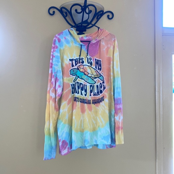 Hooded long sleeve tie dye tee from nc aquarium - Picture 2 of 4